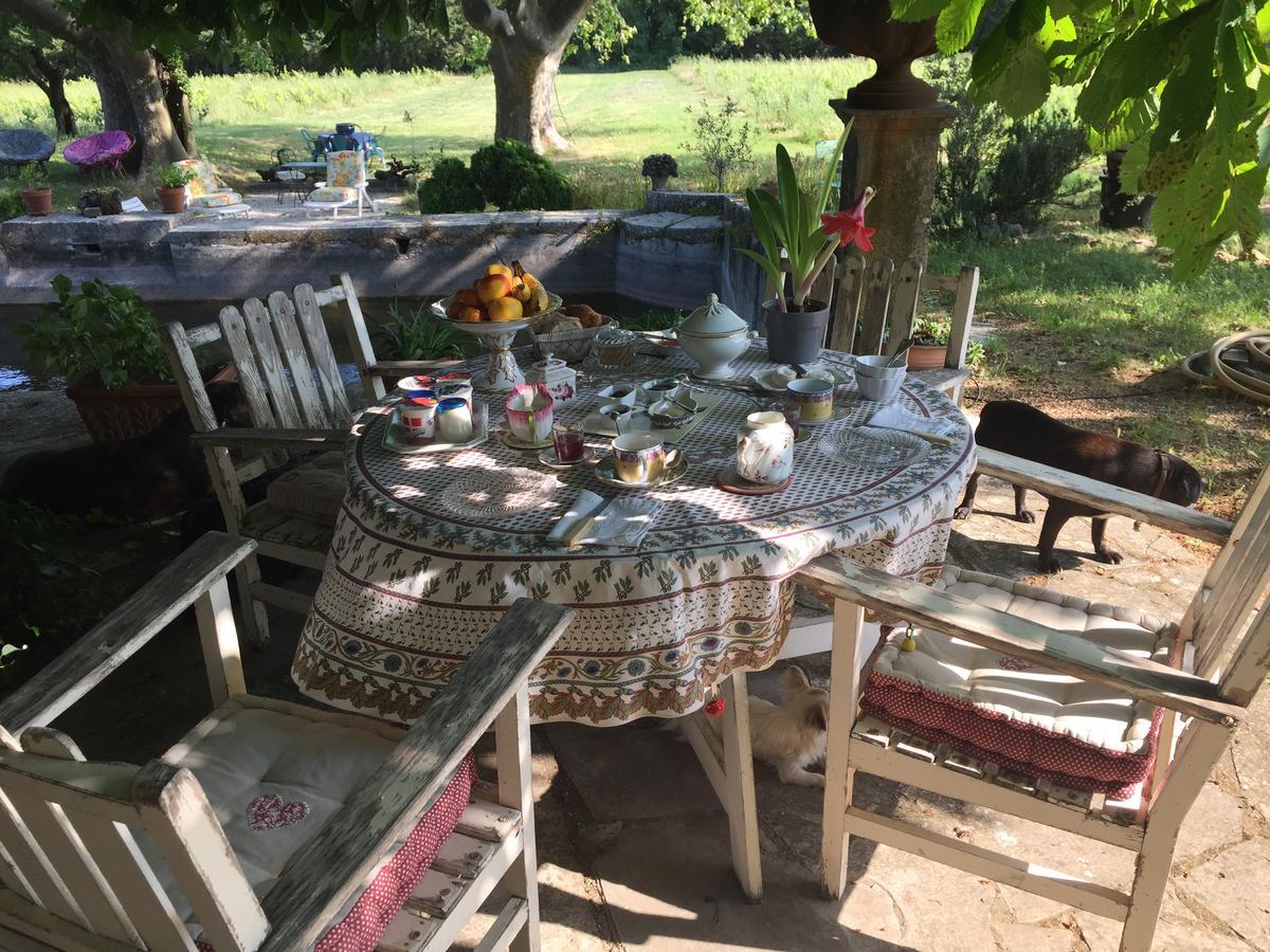 B&B Domaine Le Clos Du Pavillon Brignoles Dış mekan fotoğraf